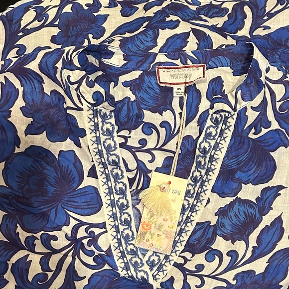 JOHNNY WAS Workshop Henley Voyager Floral Print Split V-Neck Long Sleeve Tunic - Picture 2 of 15